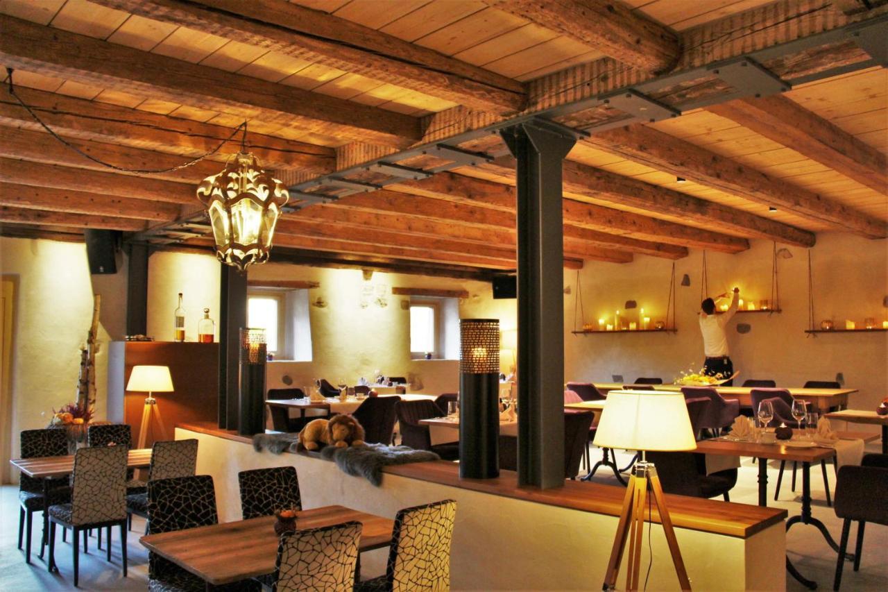 Zum Schwarzen Loewen Otel Altdorf Dış mekan fotoğraf