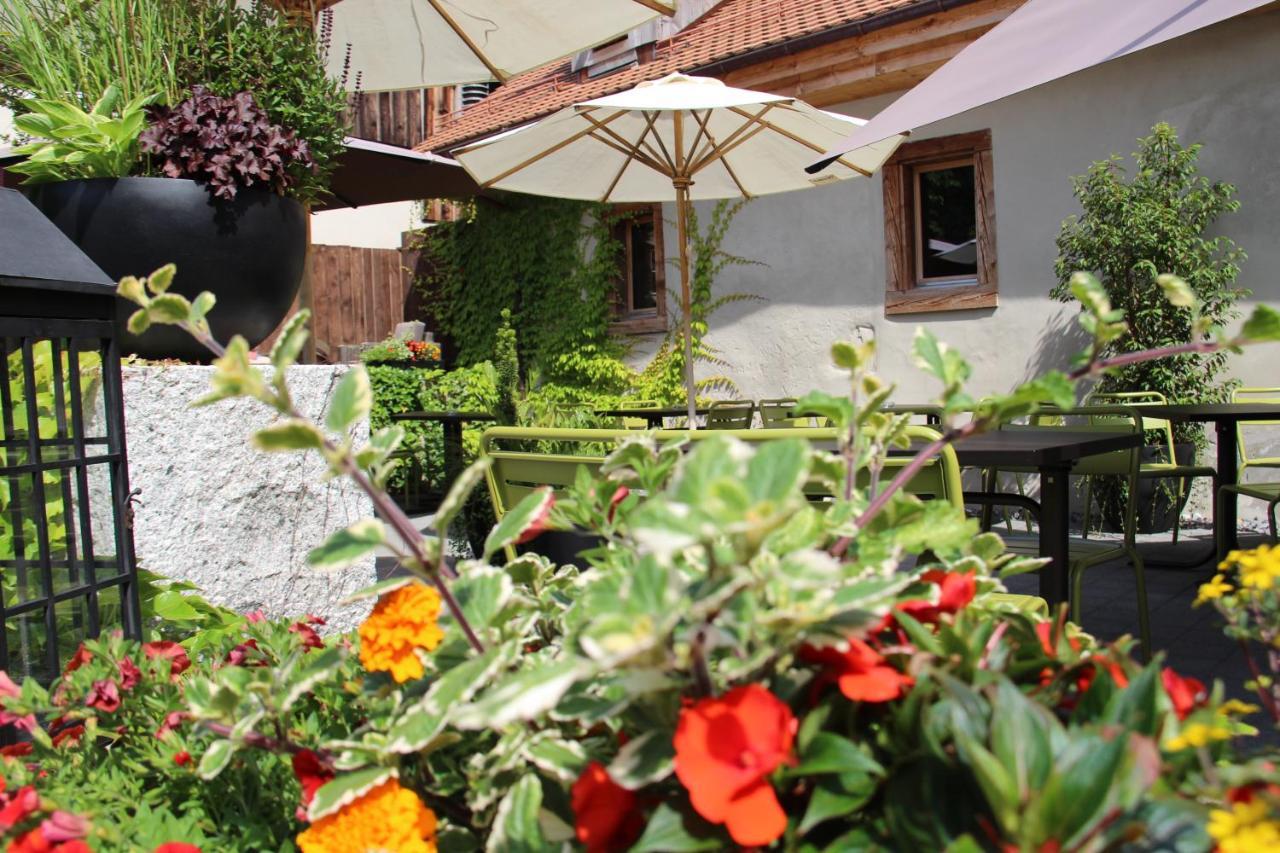 Zum Schwarzen Loewen Otel Altdorf Dış mekan fotoğraf